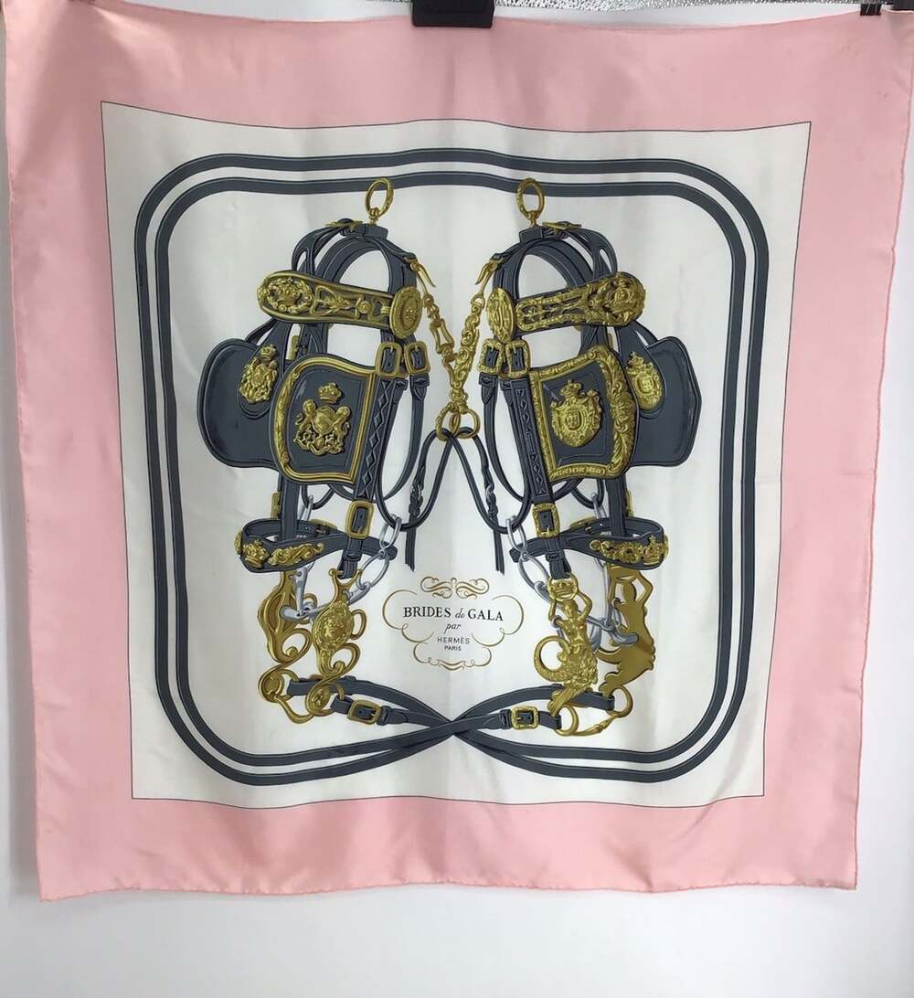 HERMES Carre 90 BRIDES de GALA Silk Equestrian Motif Scarf Pink/ White Auth